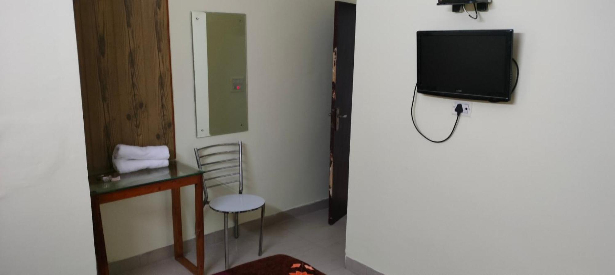 Hotel Shaurya Haridwār Екстериор снимка