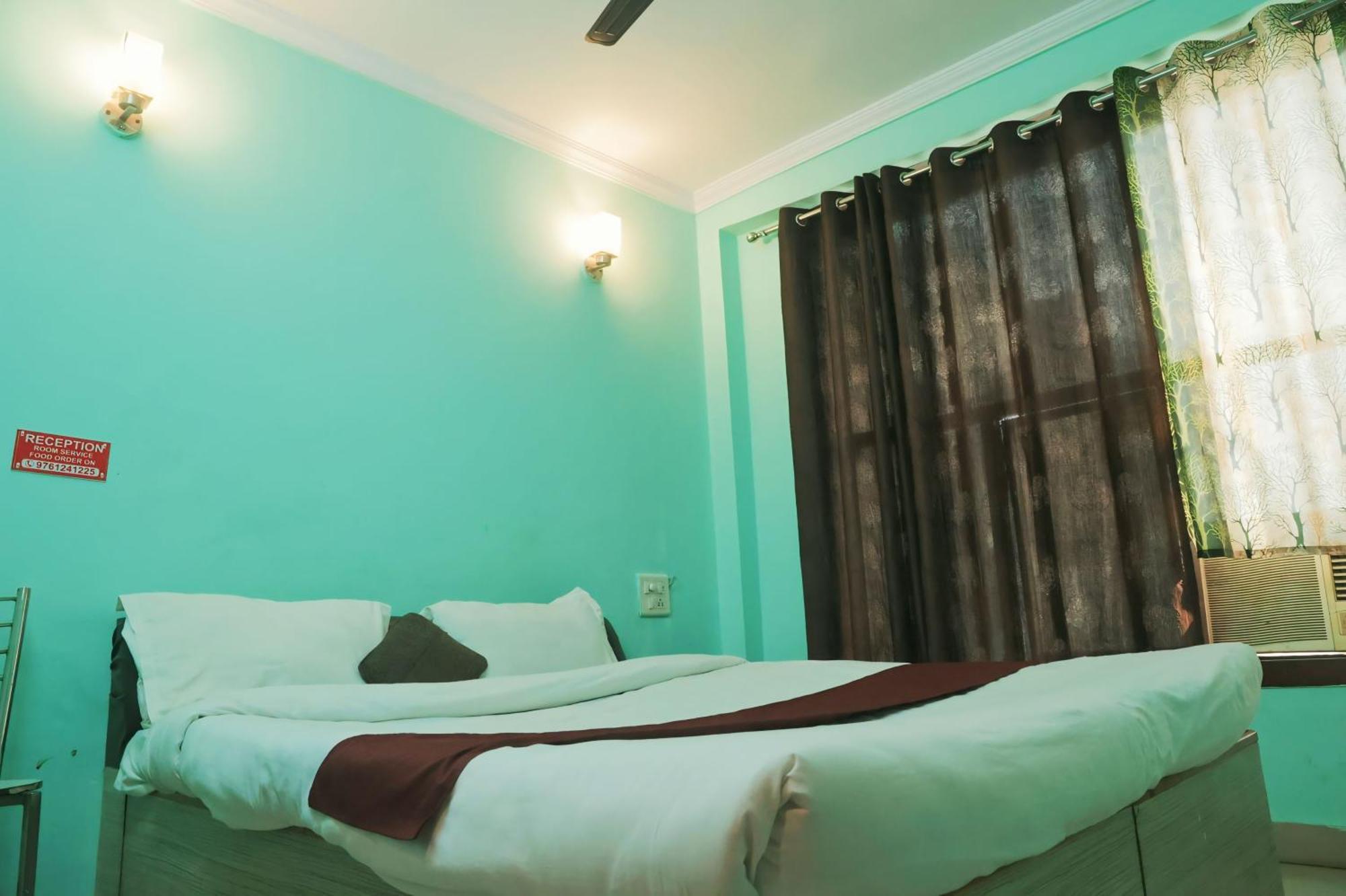 Hotel Shaurya Haridwār Екстериор снимка