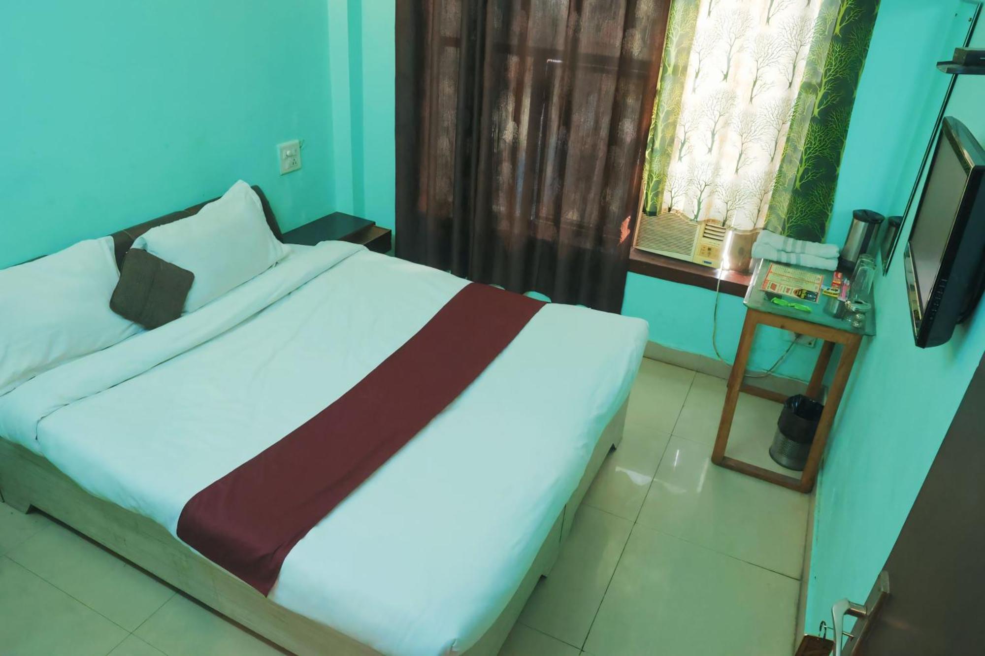 Hotel Shaurya Haridwār Екстериор снимка