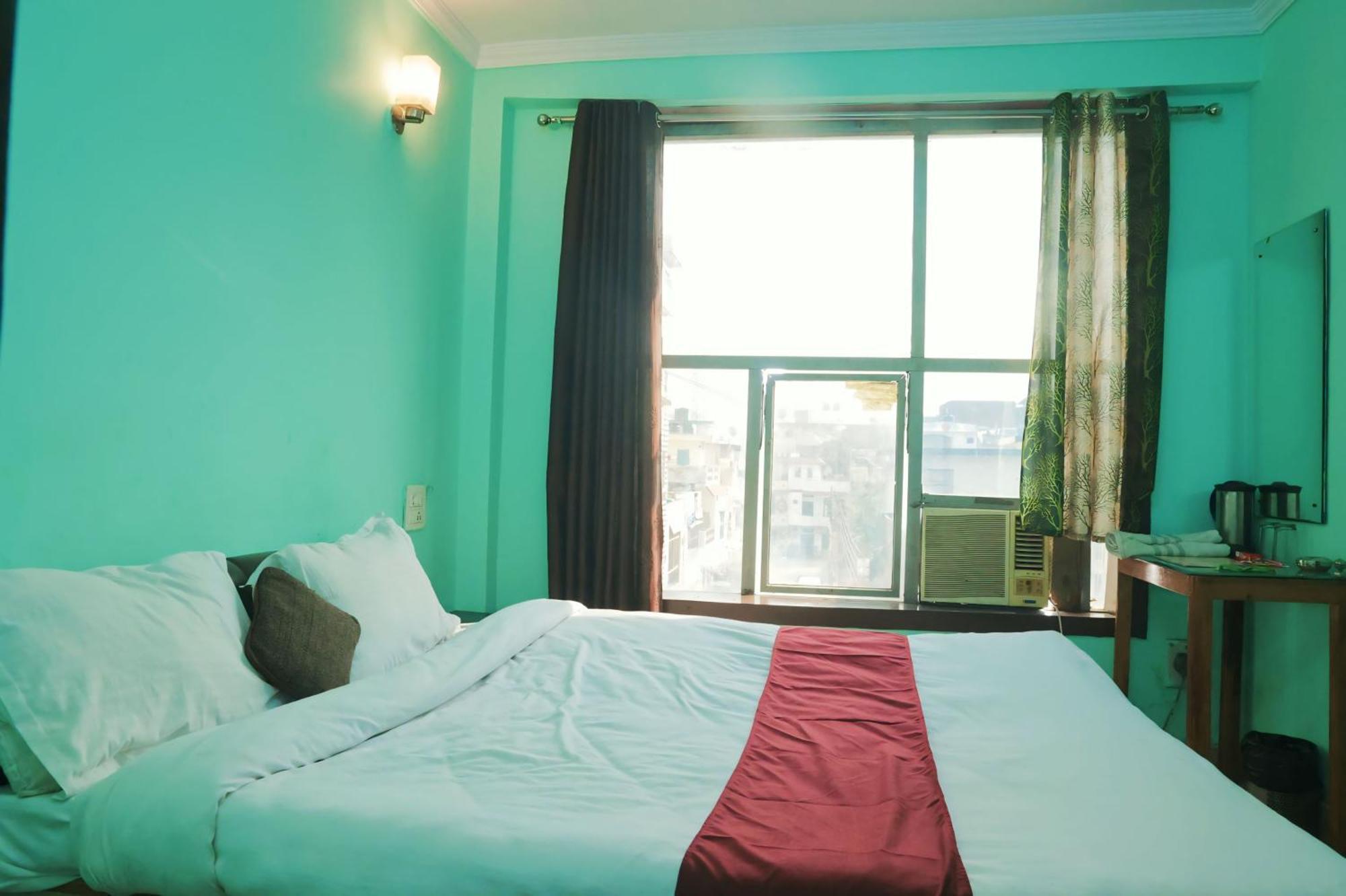 Hotel Shaurya Haridwār Екстериор снимка